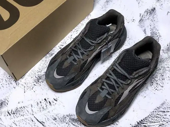 v2 Yeezy Geode 700 EG6860 Boost Adidas 0519